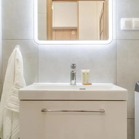 Global Park 22th View By Bookinghost Apartmán